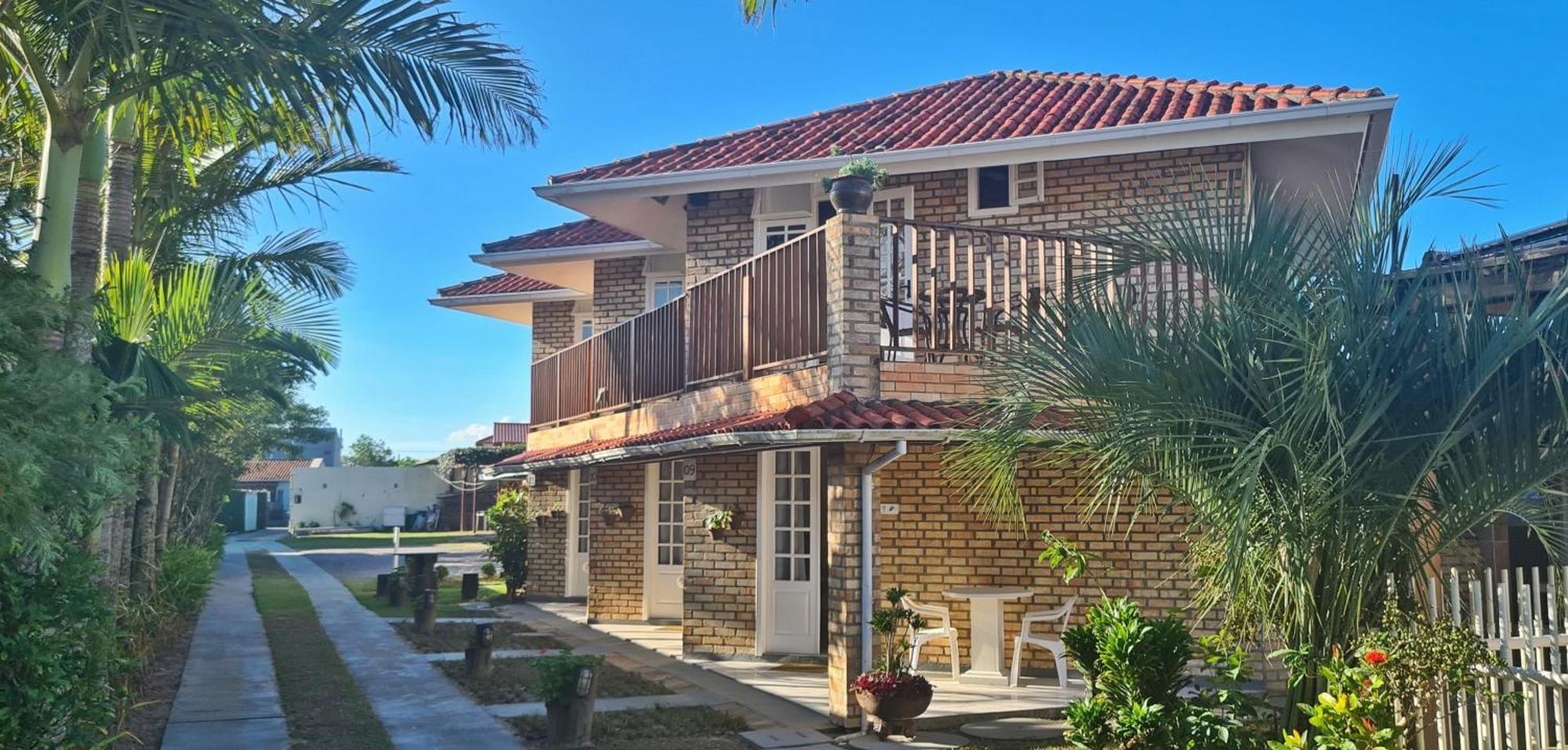 Pousada Recanto Edenico - A Beira Mar Da Praia Ponta Do Papagaio, Palhoca Sc Exterior foto
