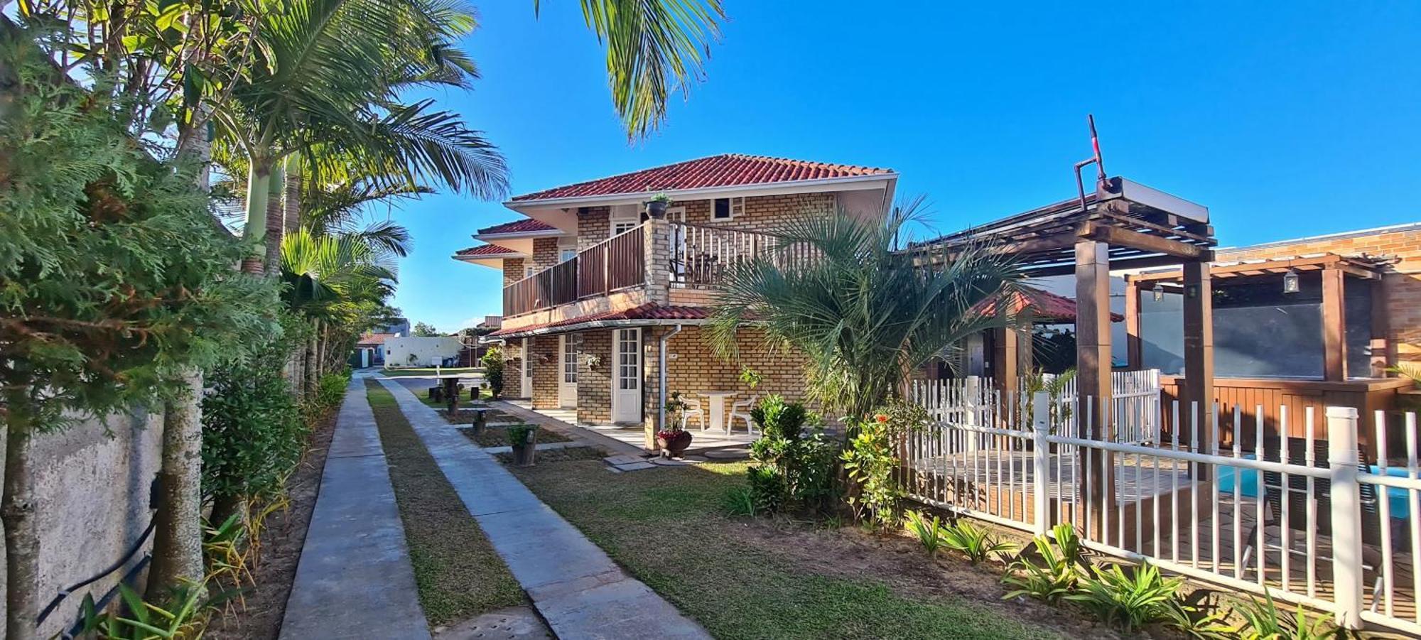 Pousada Recanto Edenico - A Beira Mar Da Praia Ponta Do Papagaio, Palhoca Sc Exterior foto