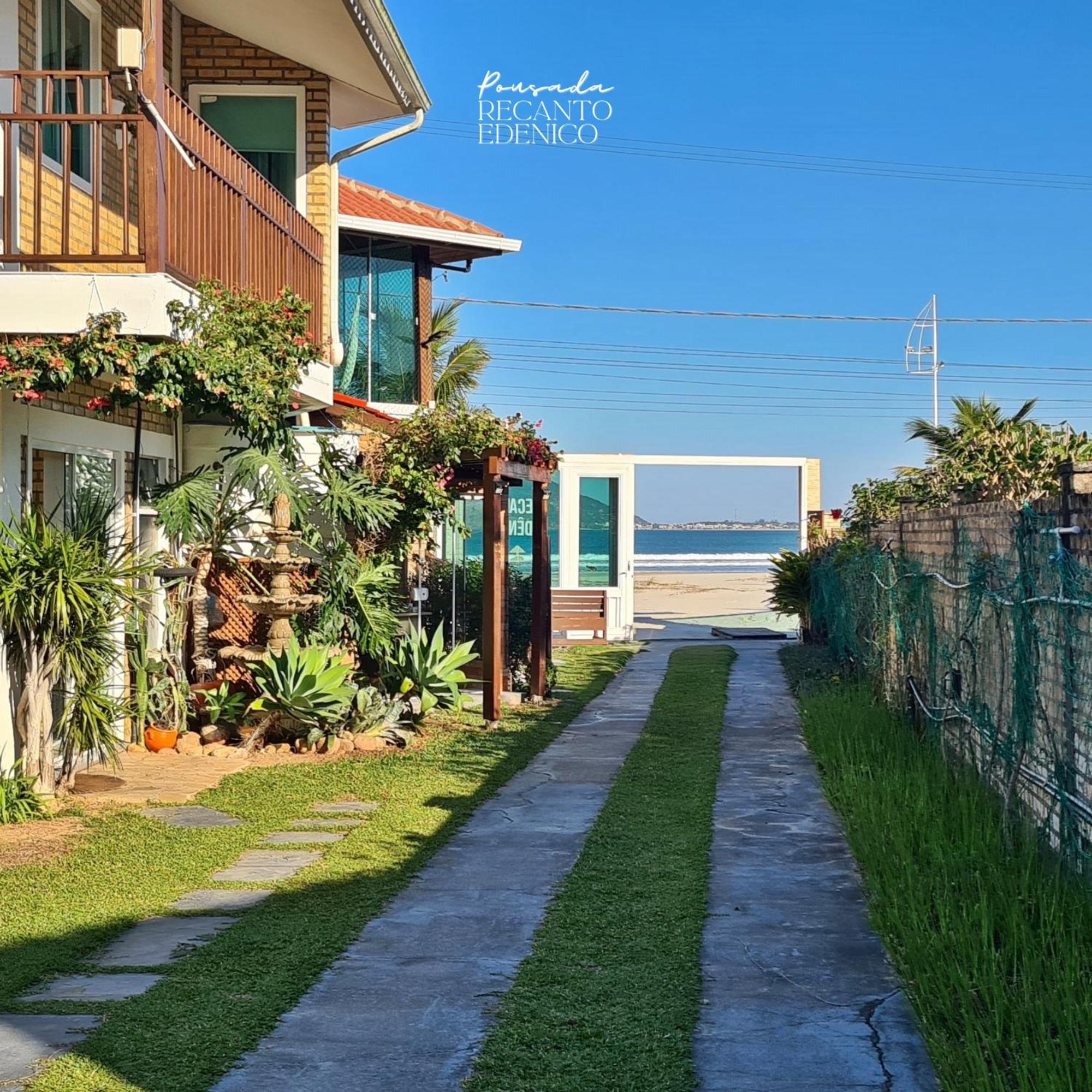 Pousada Recanto Edenico - A Beira Mar Da Praia Ponta Do Papagaio, Palhoca Sc Exterior foto
